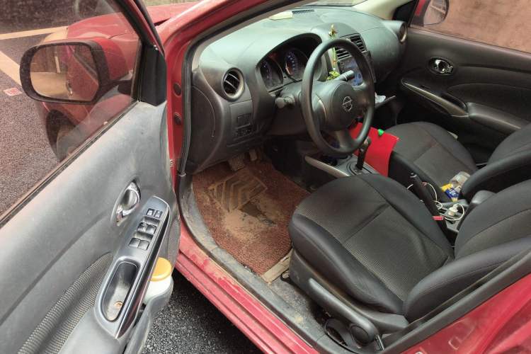 Used Nissan Sunny 2011 1.5XL CVT Luxury Edition Driver Seat