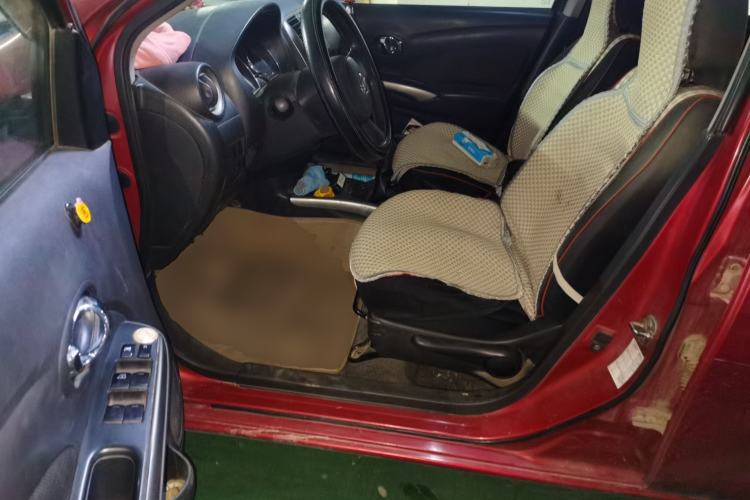 Used Nissan Sunny 2011 1.5XL Manual Deluxe Edition Driver Seat