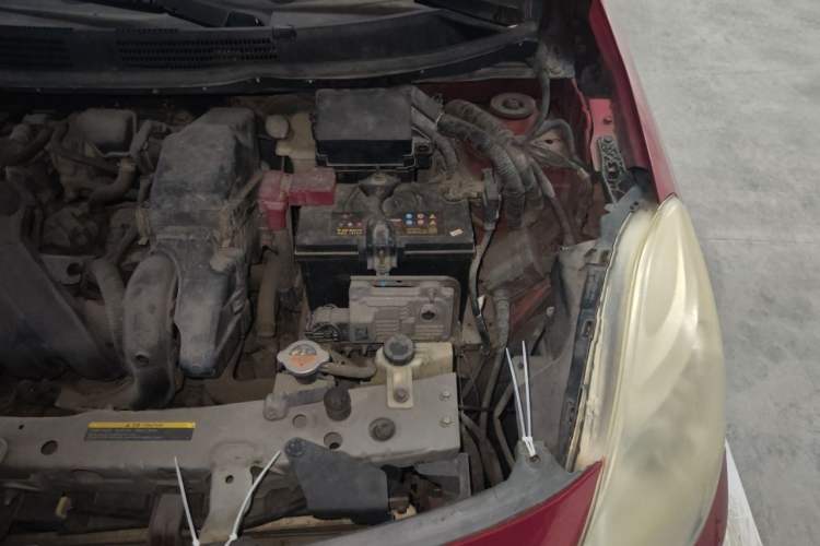 Used Nissan Sunny 2011 1.5XE CVT Comfort Edition Engine Bay Left