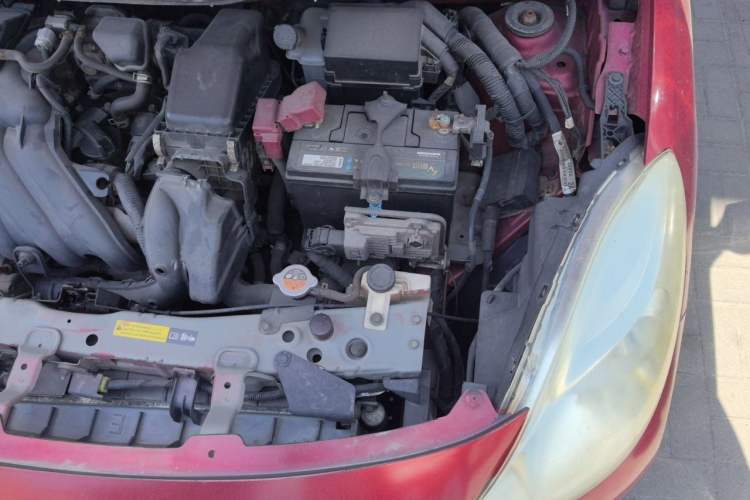 Used Nissan Sunny 2011 1.5XE CVT Comfort Edition Engine Bay Left
