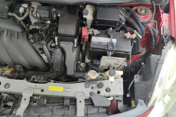 Used Nissan Sunny 2011 1.5XE CVT Comfort Edition Engine Bay Left