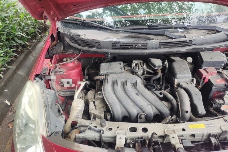 Used Nissan Sunny 2011 1.5XE CVT Comfort Edition Engine Bay Right
