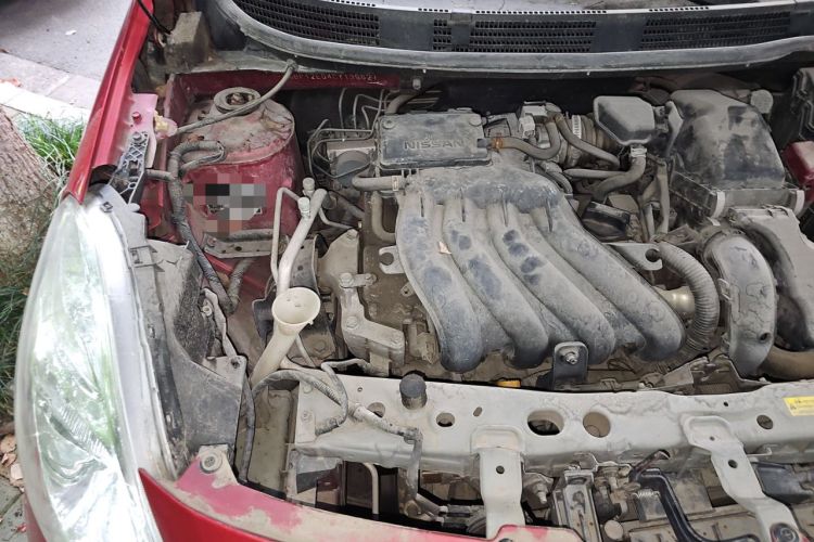 Used Nissan Sunny 2011 1.5XE CVT Comfort Edition Engine Bay Right