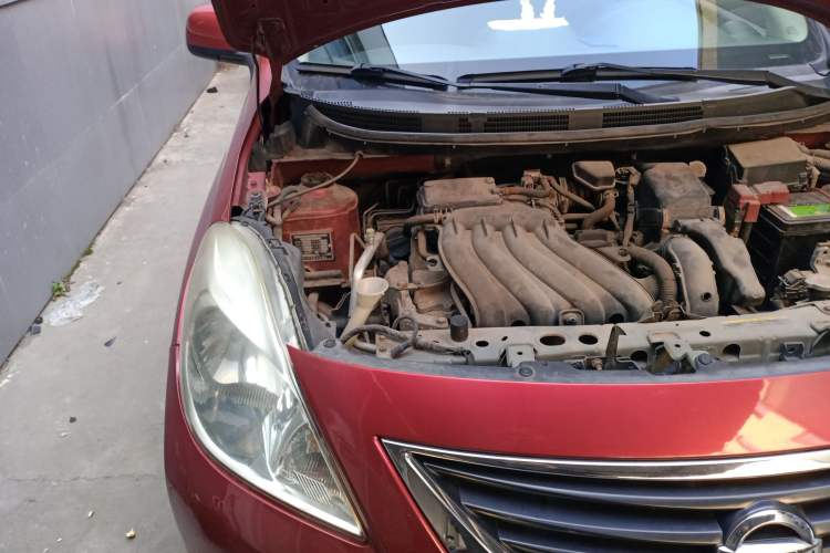 Used Nissan Sunny 2011 1.5XE CVT Comfort Edition Engine Bay Right