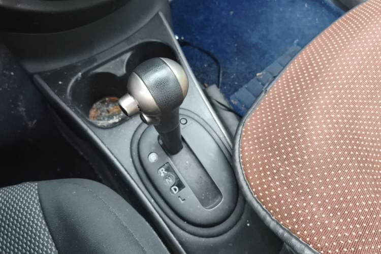 Used Nissan Sunny 2011 1.5XL CVT Luxury Edition Gear Lever