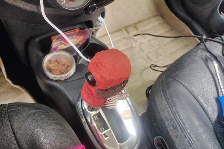Used Nissan Sunny 2011 1.5XE CVT Comfort Edition Gear Lever