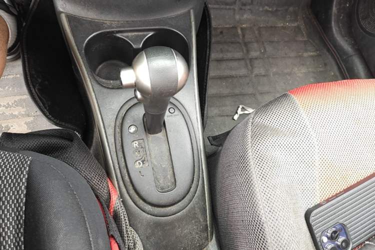 Used Nissan Sunny 2011 1.5XL CVT Luxury Edition Gear Lever