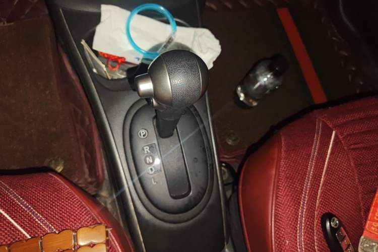 Used Nissan Sunny 2011 1.5XL CVT Luxury Edition Gear Lever