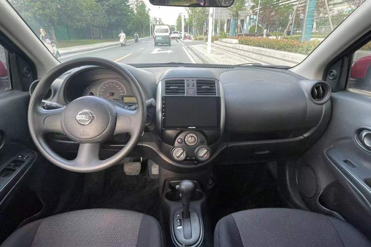 Used Nissan Sunny 2011 1.5XE CVT Comfort Edition Interior 3
