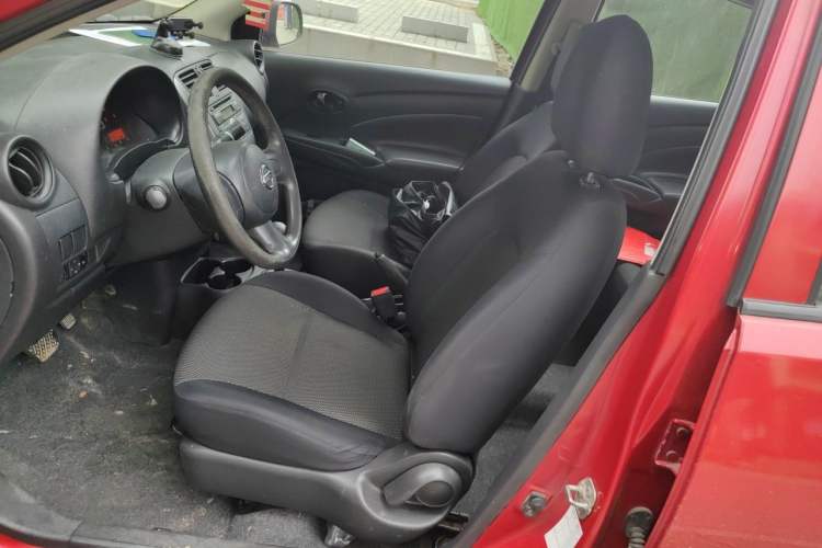 Used Nissan Sunny 2011 1.5XE CVT Comfort Edition Left Front Seat