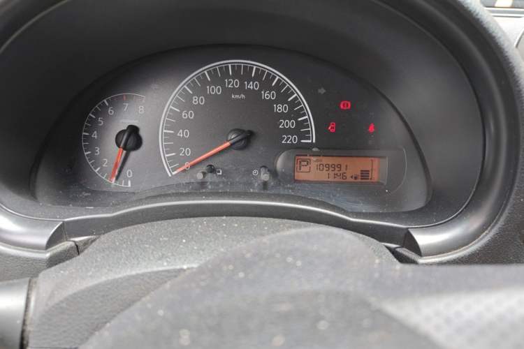 Used Nissan Sunny 2011 1.5XE CVT Comfort Edition Odometer Close Up