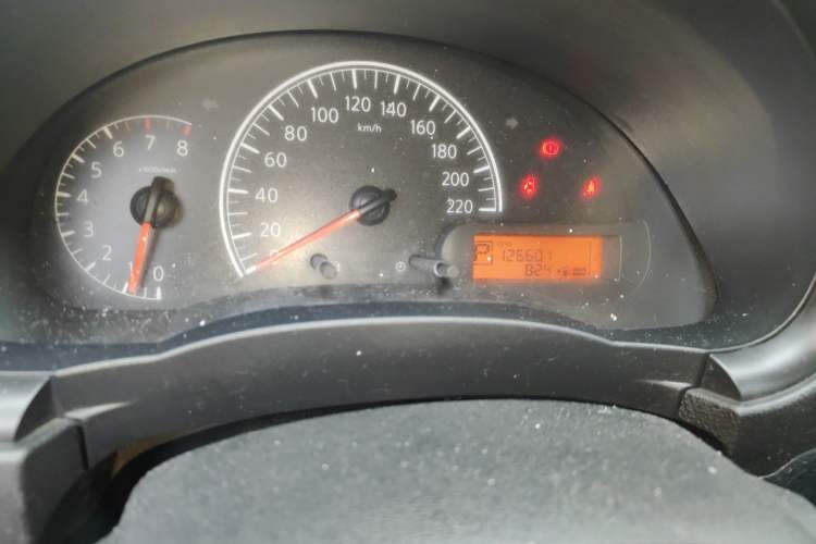 Used Nissan Sunny 2011 1.5XE CVT Comfort Edition Odometer Close Up