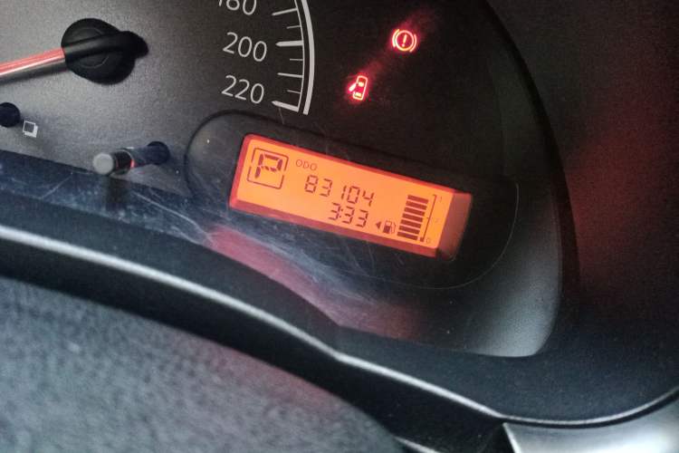 Used Nissan Sunny 2011 1.5XE CVT Comfort Edition Odometer Close Up