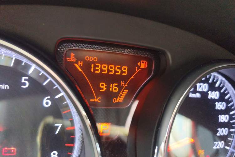 Used Nissan Sunny 2011 1.5XL CVT Luxury Edition Odometer Close Up