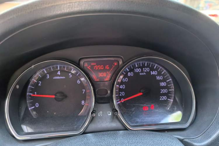 Used Nissan Sunny 2011 1.5XL Manual Deluxe Edition Odometer Close Up