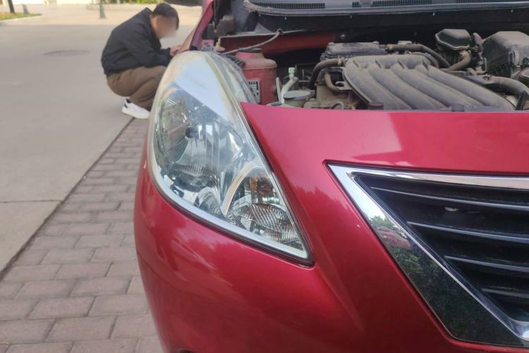 Used Nissan Sunny 2011 1.5XE CVT Comfort Edition Right Front Headlight