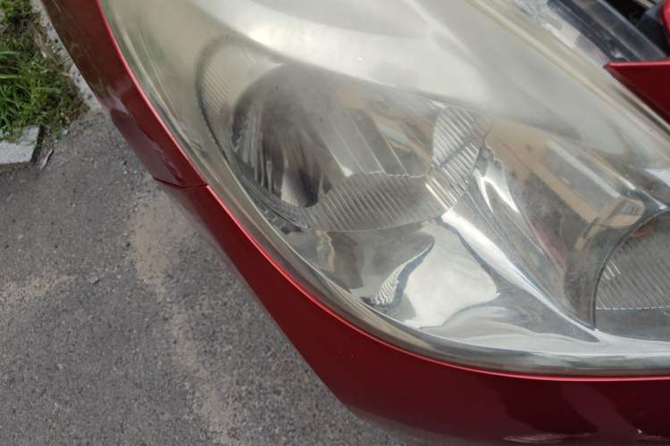 Used Nissan Sunny 2011 1.5XE CVT Comfort Edition Right Front Headlight