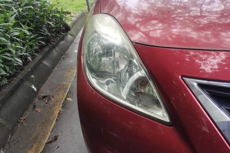 Used Nissan Sunny 2011 1.5XE CVT Comfort Edition Right Front Headlight