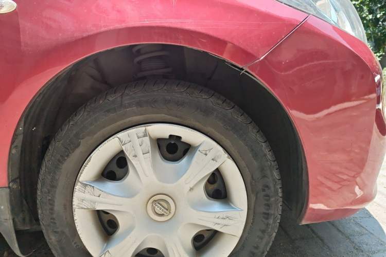 Used Nissan Sunny 2011 1.5XE CVT Comfort Edition Right Front Wheel Hub
