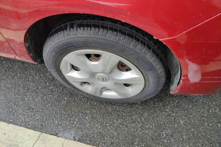 Used Nissan Sunny 2011 1.5XE CVT Comfort Edition Right Front Wheel Hub