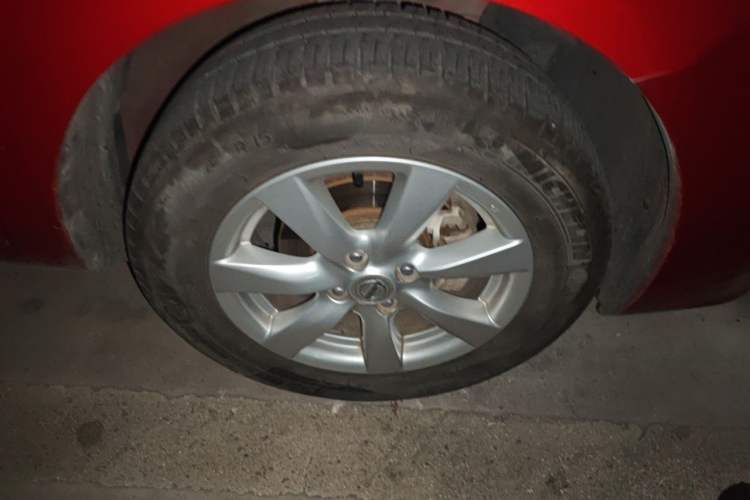Used Nissan Sunny 2011 1.5XL CVT Luxury Edition Right Front Wheel Hub