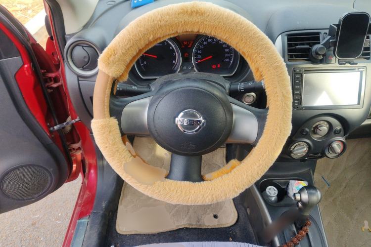 Used Nissan Sunny 2011 1.5XL CVT Luxury Edition Steering Wheel