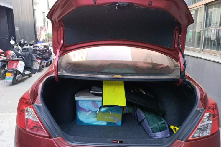 Used Nissan Sunny 2011 1.5XE CVT Comfort Edition Trunk