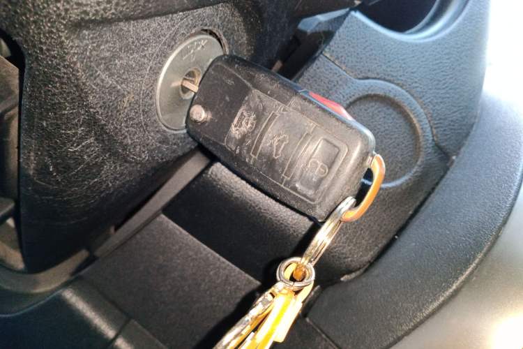 Used Nissan Sunny 2011 1.5XE CVT Comfort Edition Vehicle Key