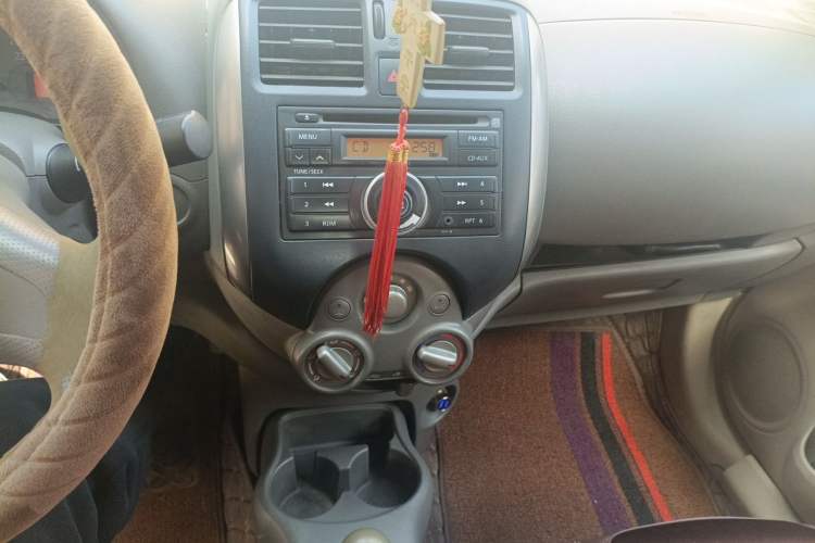 Used Nissan Sunny 2011 1.5XE Manual Comfort Edition Audio And AC Panel