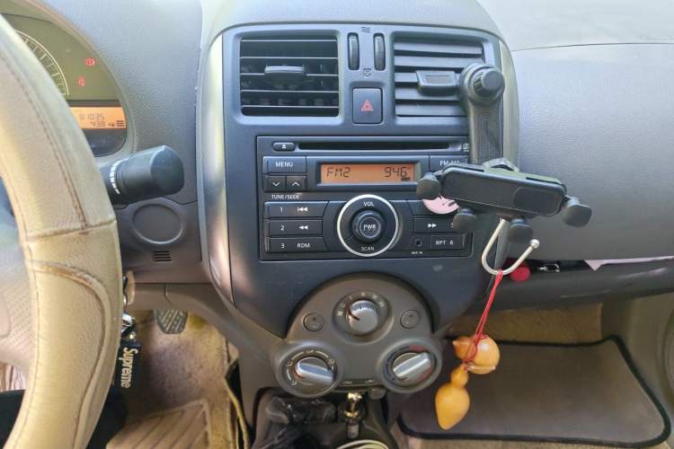 Used Nissan Sunny 2011 1.5XE Manual Comfort Edition Audio And AC Panel