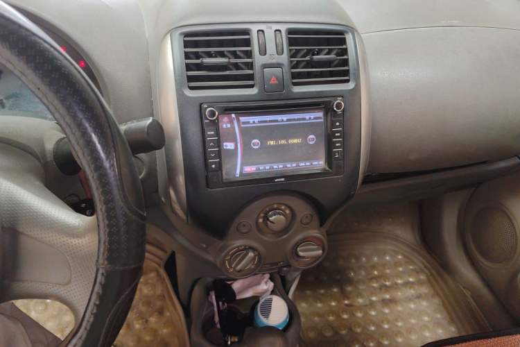 Used Nissan Sunny 2011 1.5XE CVT Comfort Edition Audio And AC Panel