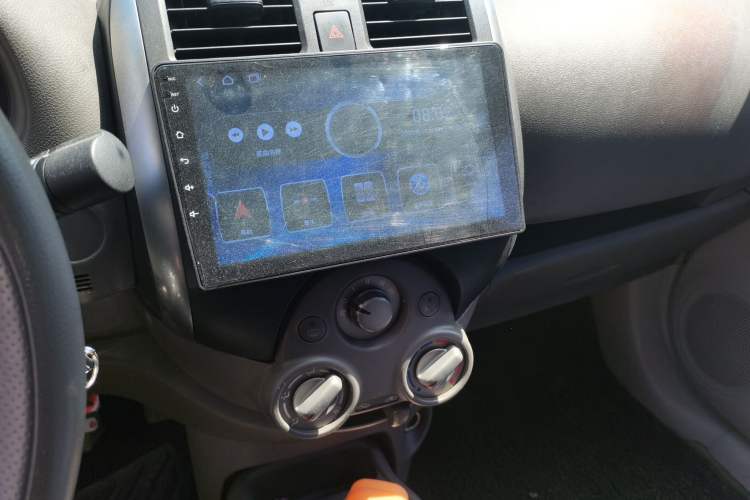Used Nissan Sunny 2011 1.5XE CVT Comfort Edition Audio And AC Panel