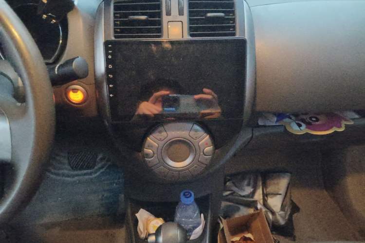 Used Nissan Sunny 2011 1.5XV CVT Deluxe Edition Audio And AC Panel