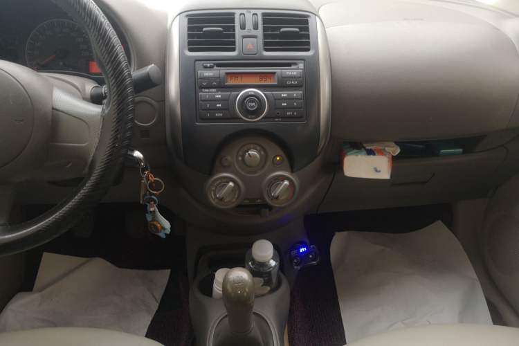 Used Nissan Sunny 2011 1.5XE Manual Comfort Edition Audio And AC Panel