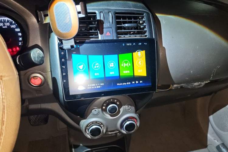 Used Nissan Sunny 2011 1.5XL CVT Luxury Edition Audio And AC Panel