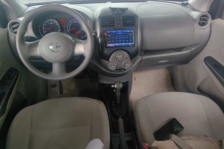 Used Nissan Sunny 2011 1.5XL CVT Luxury Edition Center Console