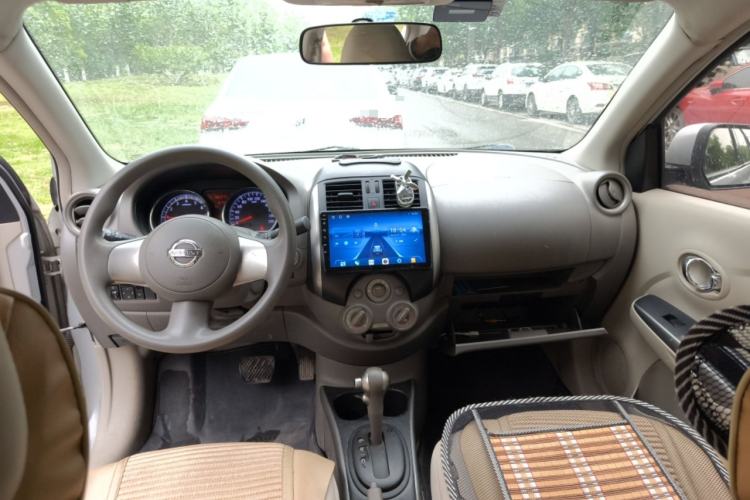 Used Nissan Sunny 2011 1.5XL CVT Luxury Edition Center Console