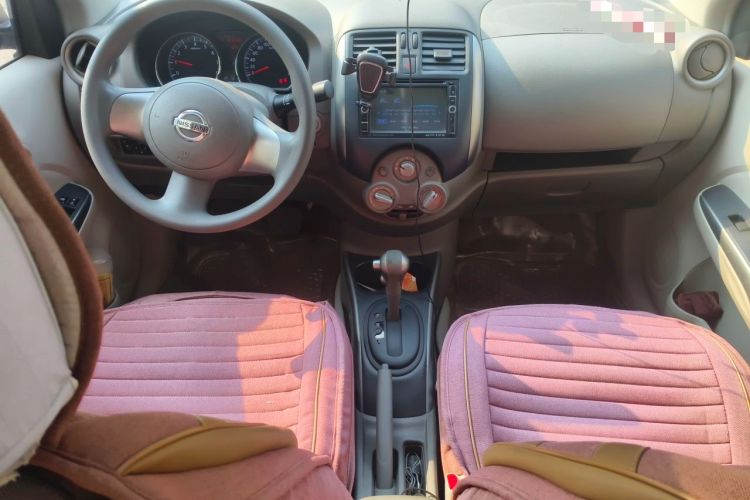 Used Nissan Sunny 2011 1.5XL CVT Luxury Edition Center Console