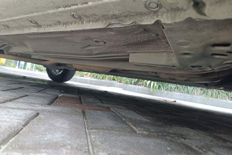 Used Nissan Sunny 2011 1.5XE Manual Comfort Edition Chassis Front Right