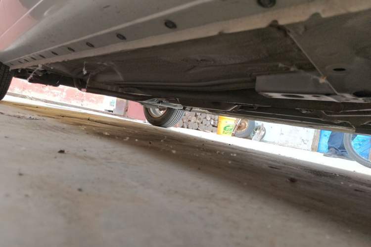 Used Nissan Sunny 2011 1.5XE Manual Comfort Edition Chassis Front Right