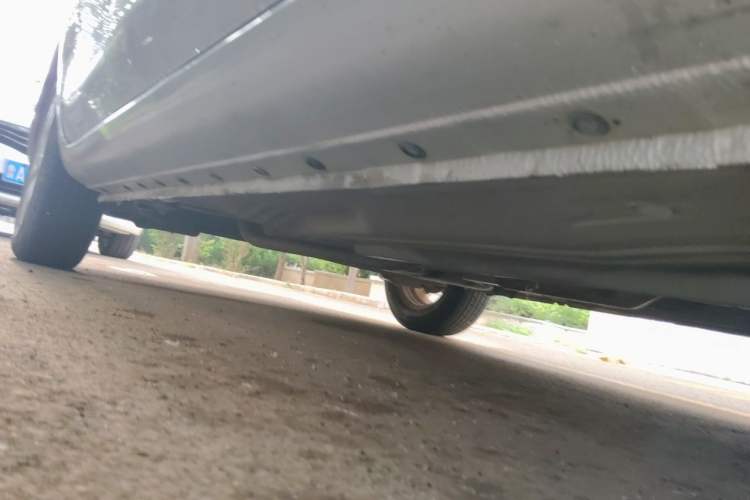Used Nissan Sunny 2011 1.5XE Manual Comfort Edition Chassis Front Right