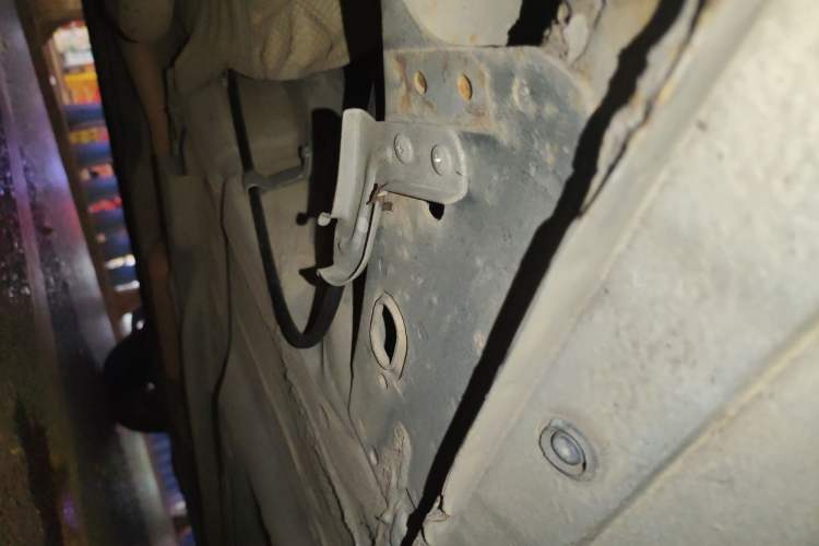 Used Nissan Sunny 2011 1.5XL Manual Deluxe Edition Chassis Rear Right