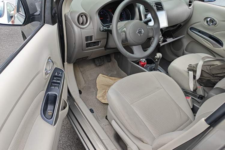 Used Nissan Sunny 2011 1.5XL CVT Luxury Edition Driver Seat
