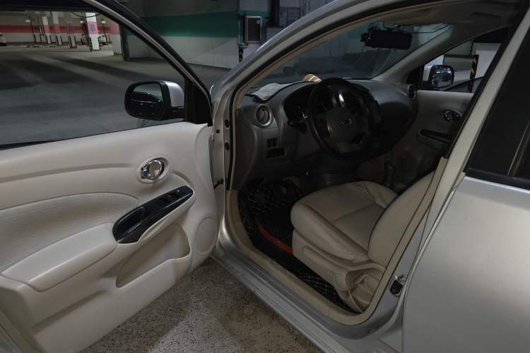 Used Nissan Sunny 2011 1.5XL Manual Deluxe Edition Driver Seat