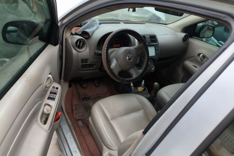 Used Nissan Sunny 2011 1.5XE Manual Comfort Edition Driver Seat