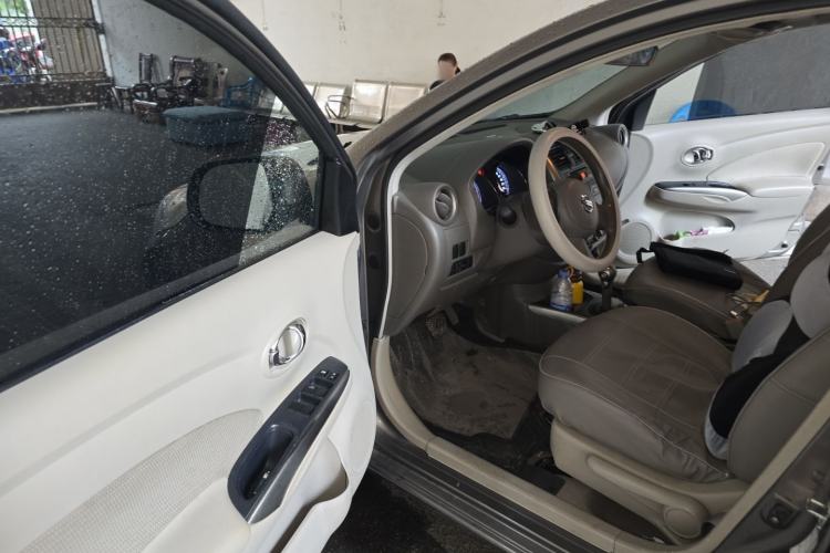 Used Nissan Sunny 2011 1.5XL CVT Luxury Edition Driver Seat