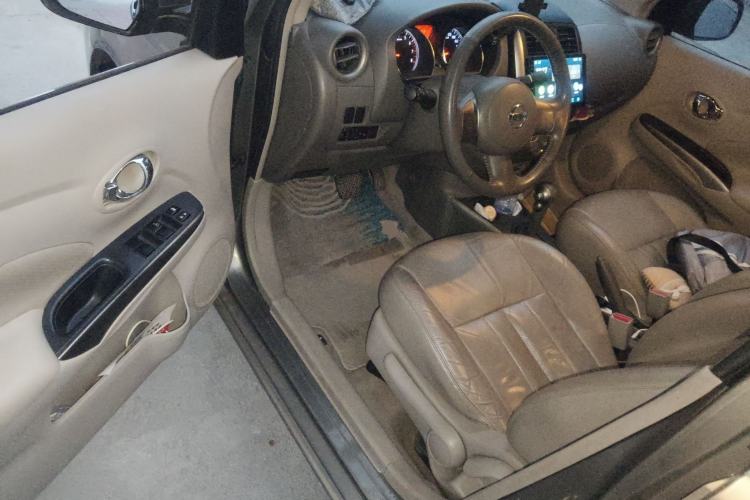 Used Nissan Sunny 2011 1.5XV CVT Deluxe Edition Driver Seat