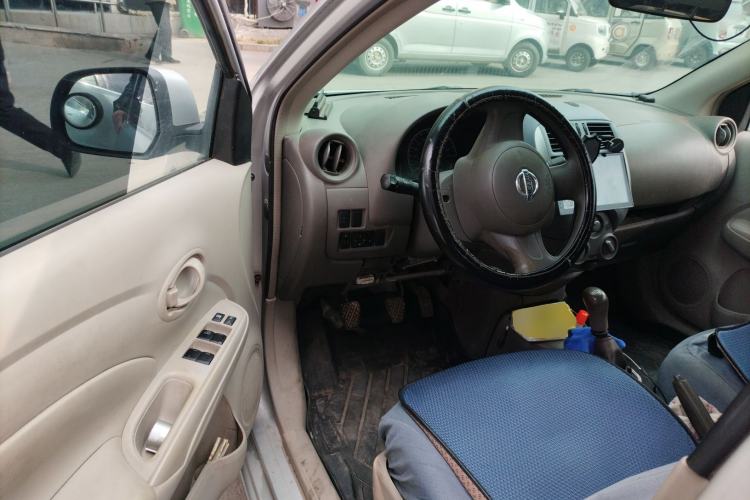 Used Nissan Sunny 2011 1.5XE Manual Comfort Edition Driver Seat