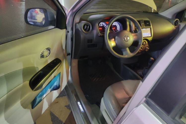 Used Nissan Sunny 2011 1.5XL Manual Deluxe Edition Driver Seat