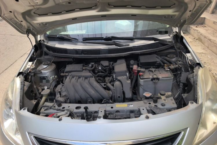 Used Nissan Sunny 2011 1.5XE Manual Comfort Edition Engine Bay